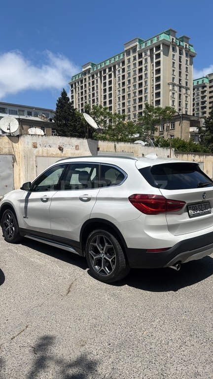 BMW X1