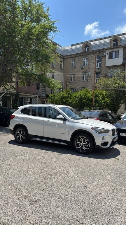BMW X1