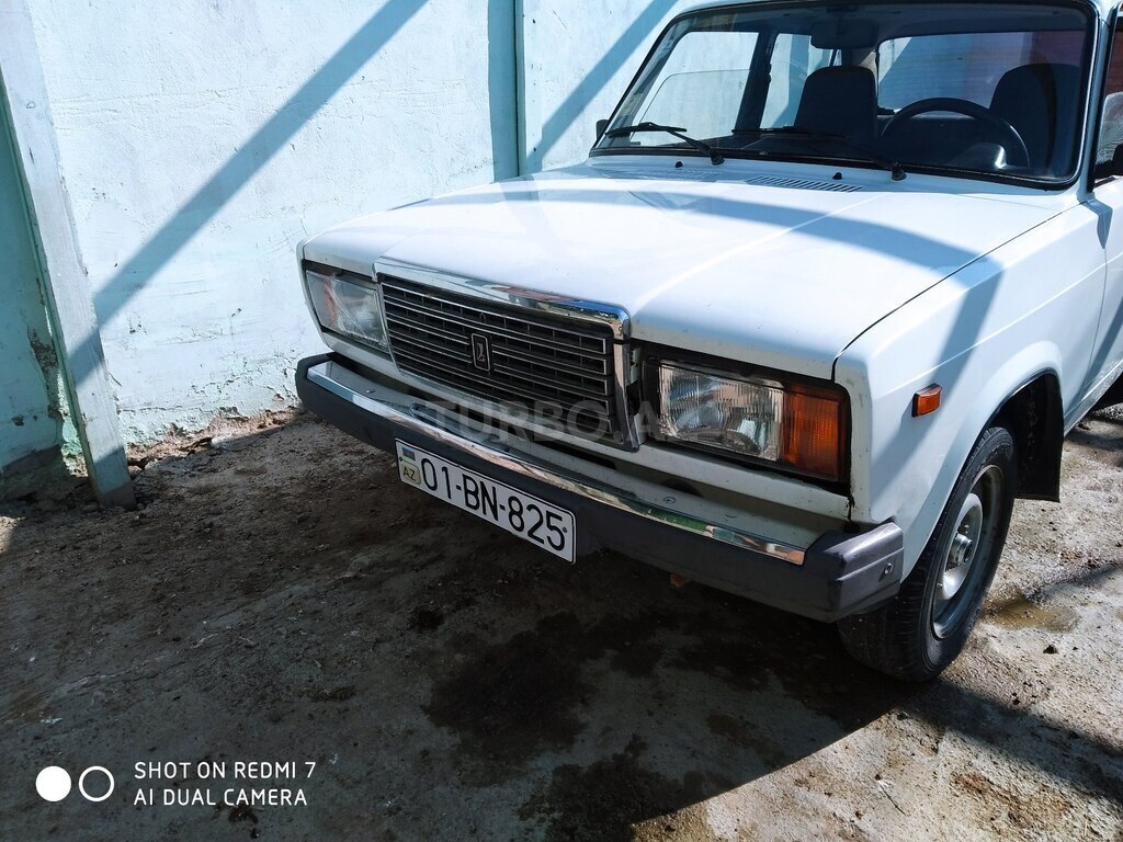 LADA (VAZ) 2107