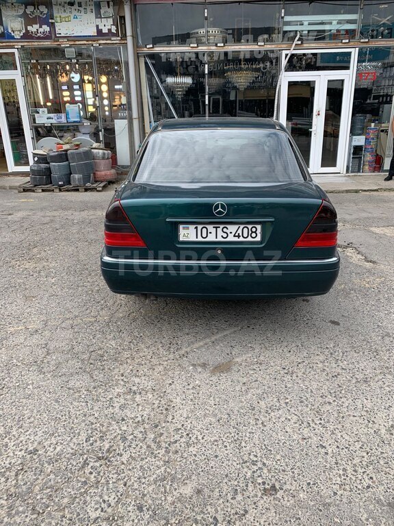 Mercedes C 200