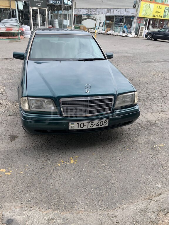 Mercedes C 200
