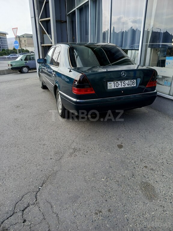 Mercedes C 200