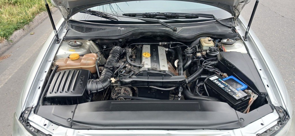 Opel Omega
