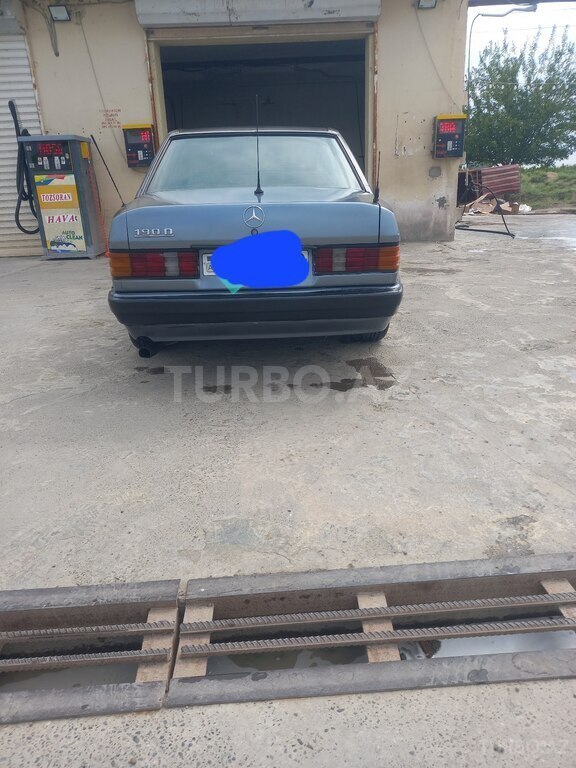 Mercedes 190