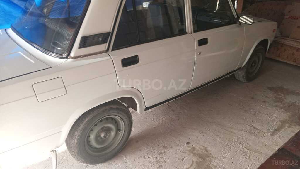LADA (VAZ) 2107