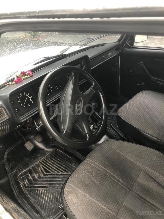 LADA (VAZ) 2107