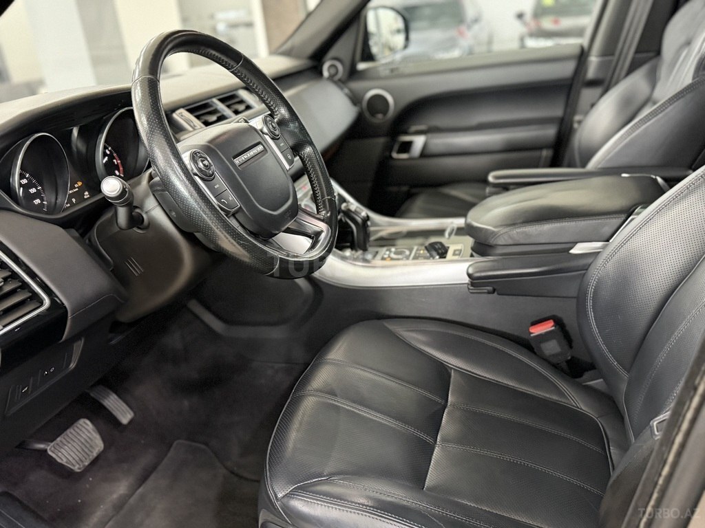 Land Rover RR Sport