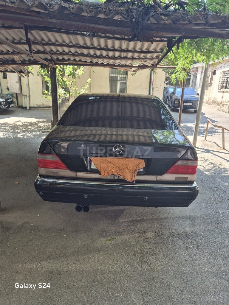 Mercedes S 320