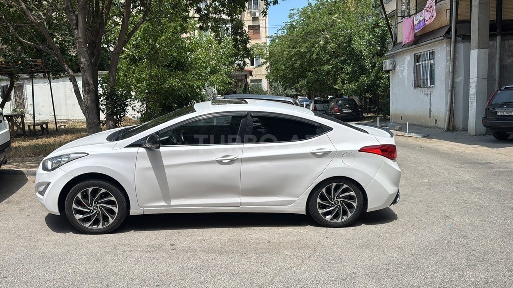 Hyundai Elantra