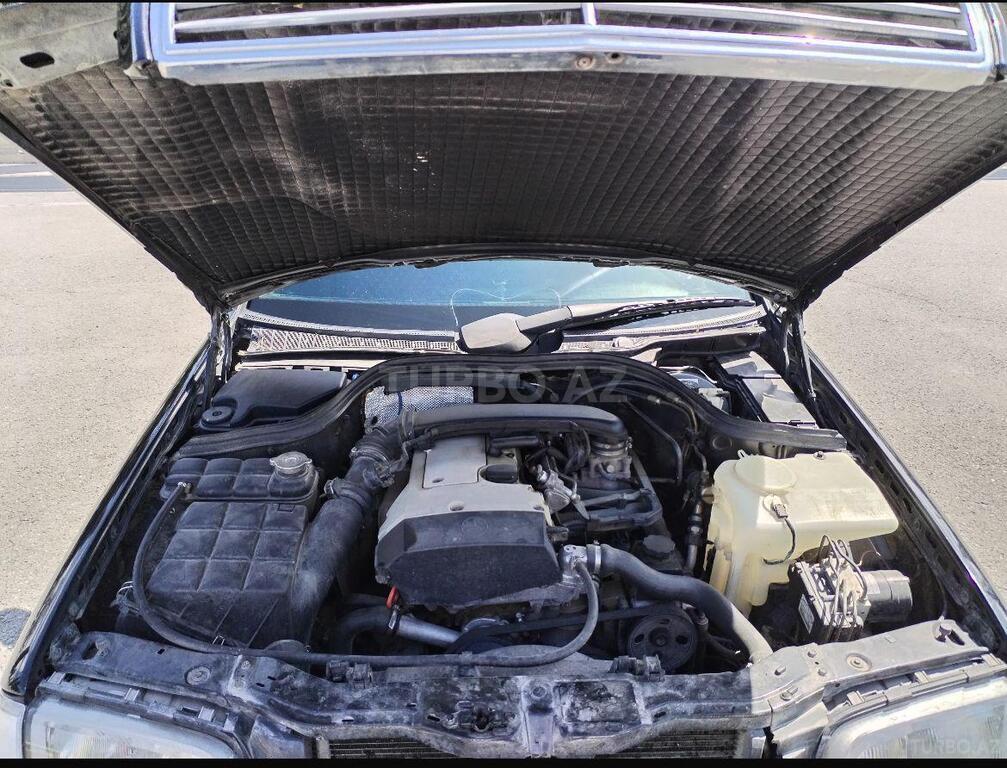 Mercedes C 200