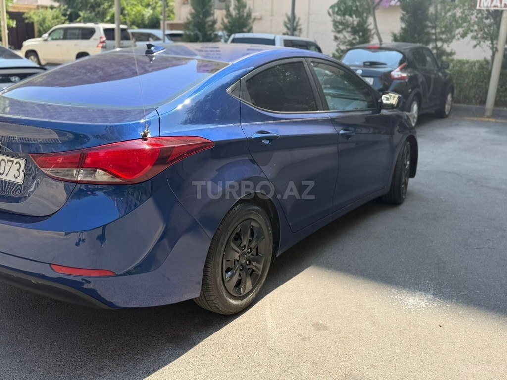 Hyundai Elantra