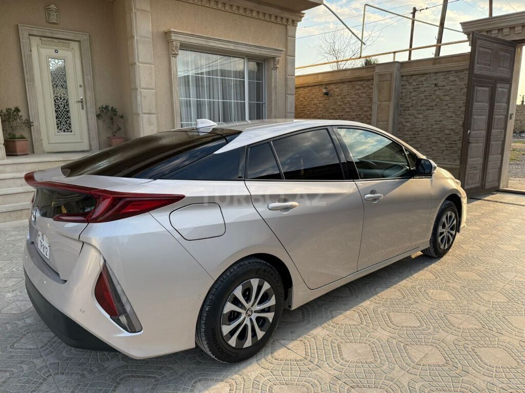 Toyota Prius Prime