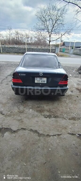 Mercedes C 200