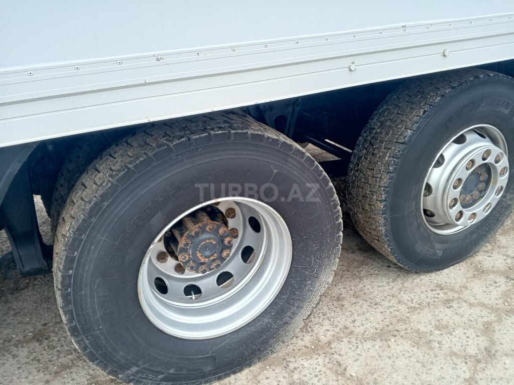Mercedes Axor 2533