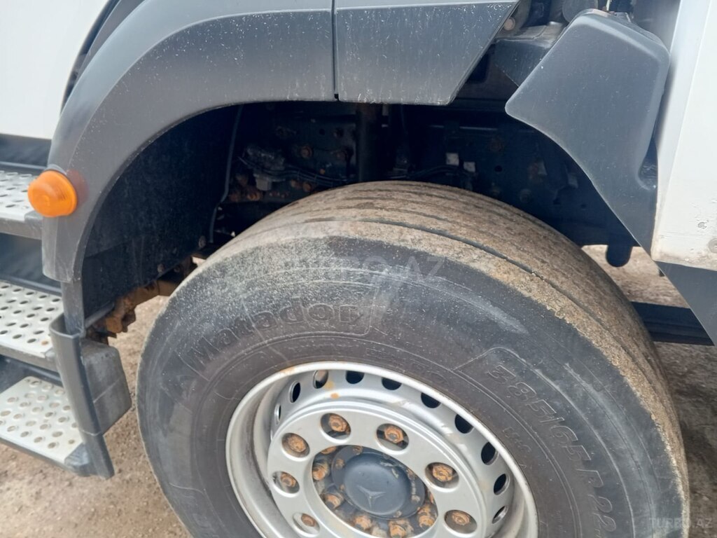 Mercedes Axor 2533