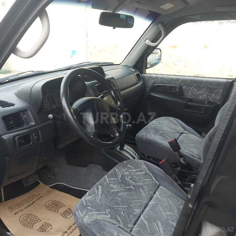 Mitsubishi Pajero io