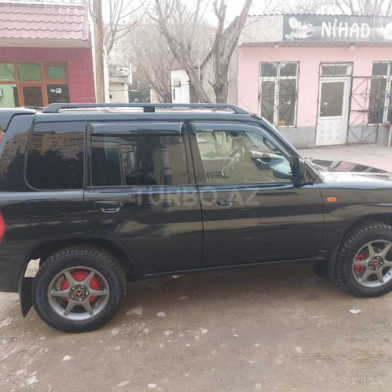 Mitsubishi Pajero io