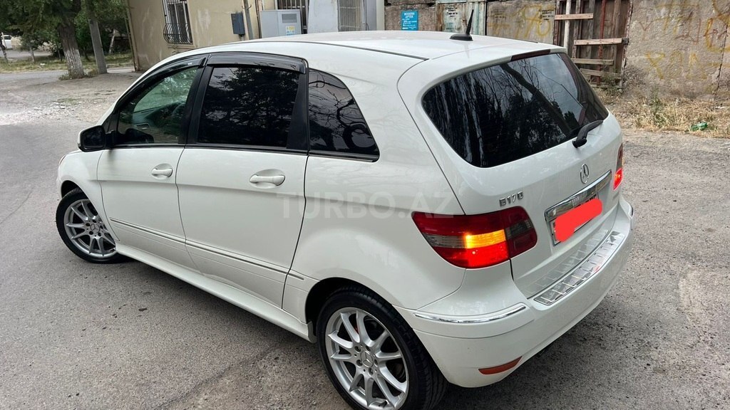 Mercedes B 170