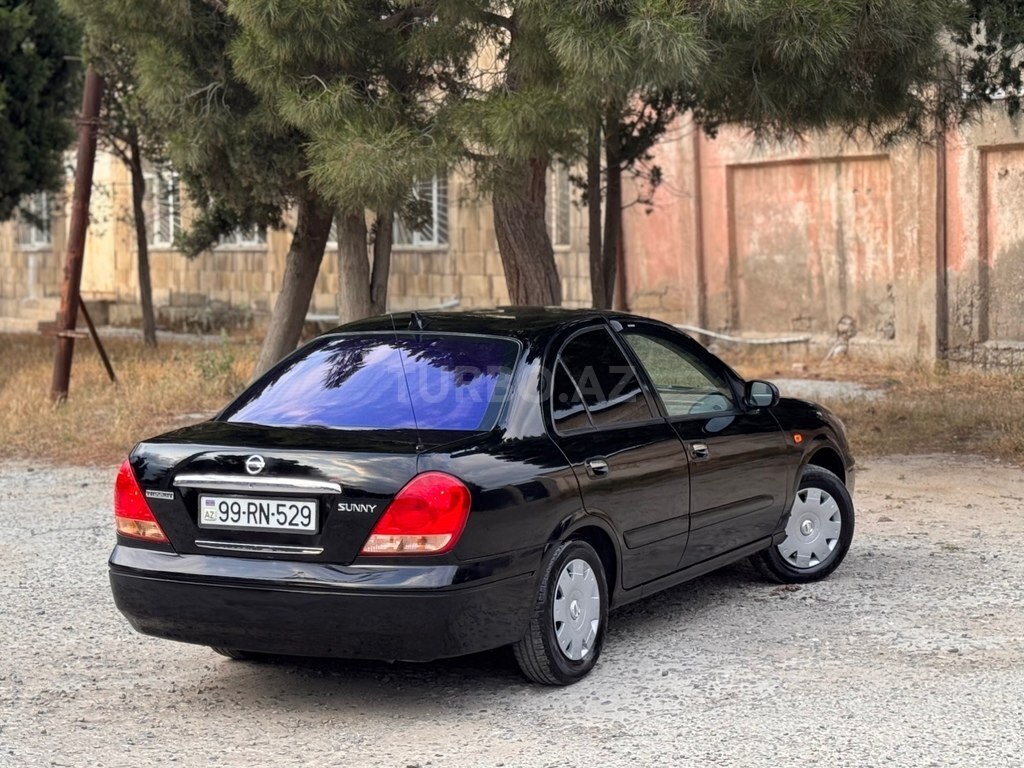 Nissan Sunny