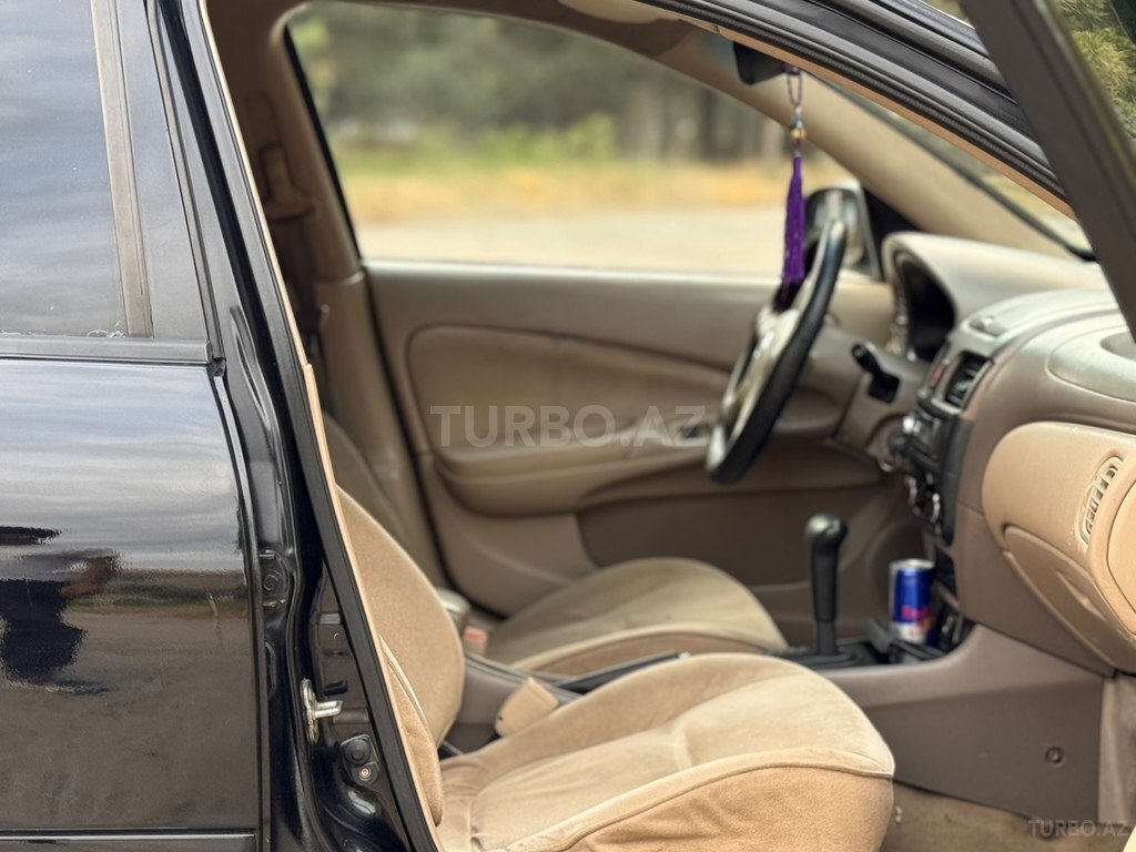 Nissan Sunny