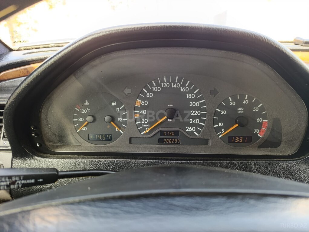 Mercedes C 240