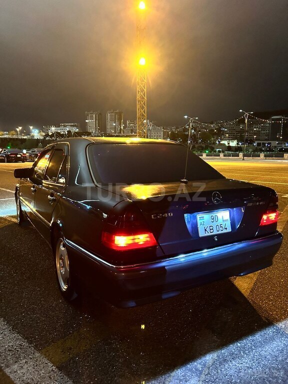 Mercedes C 240