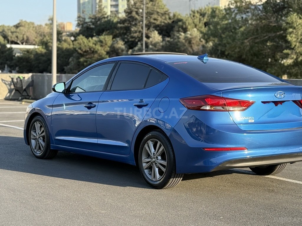 Hyundai Elantra