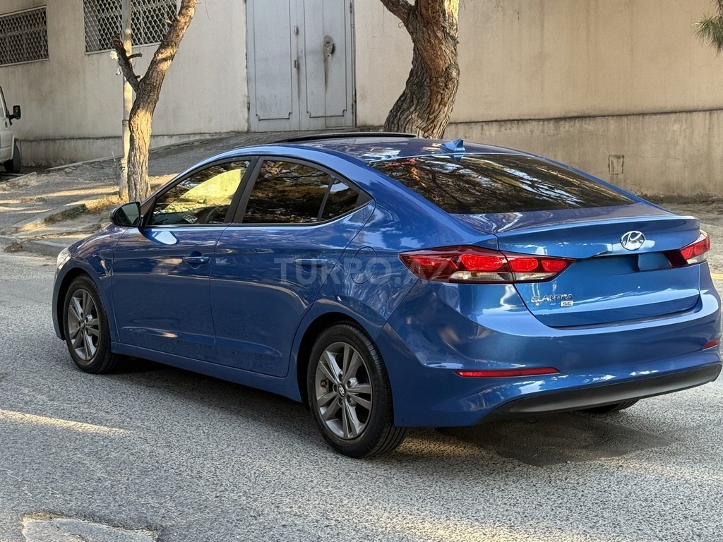 Hyundai Elantra