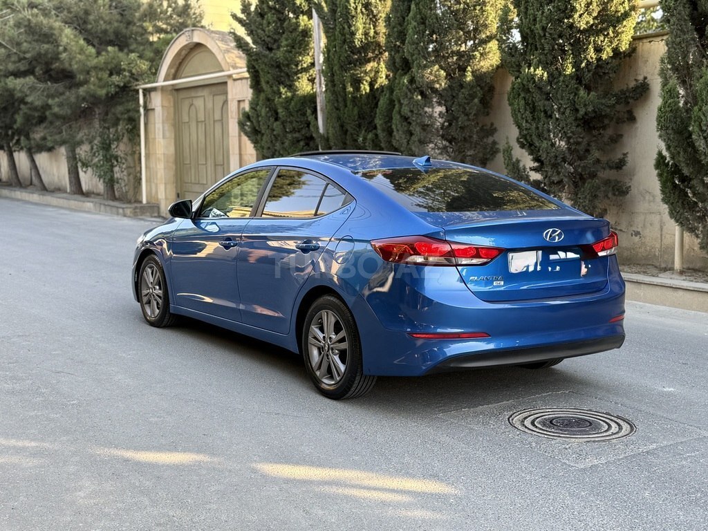 Hyundai Elantra