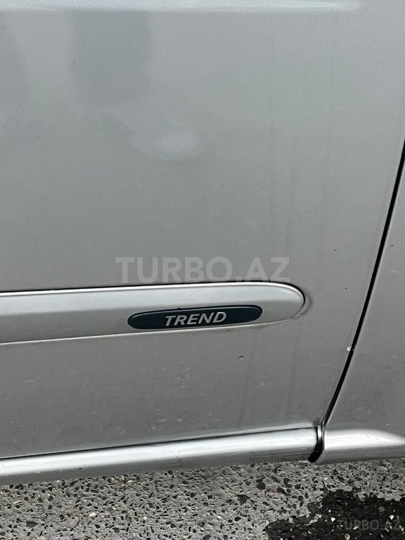 Mercedes Viano