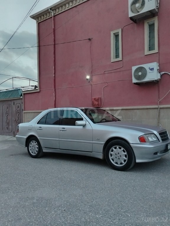 Mercedes C 220