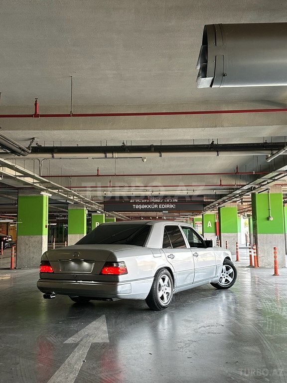 Mercedes 250 D
