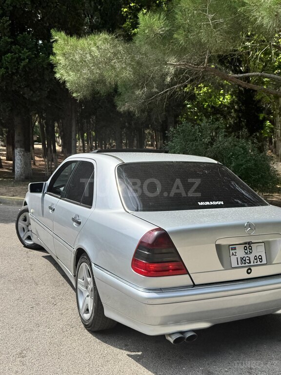 Mercedes C 240