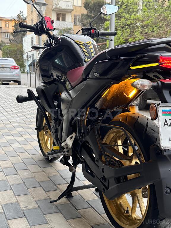 Yamaha FZ-S FI Deluxe