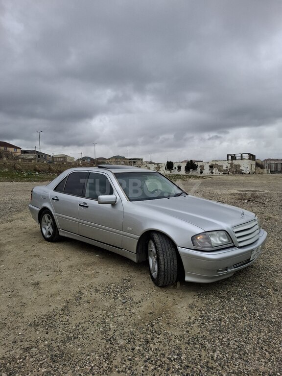 Mercedes C 240