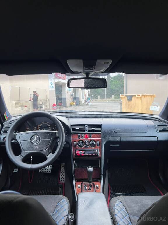 Mercedes C 220