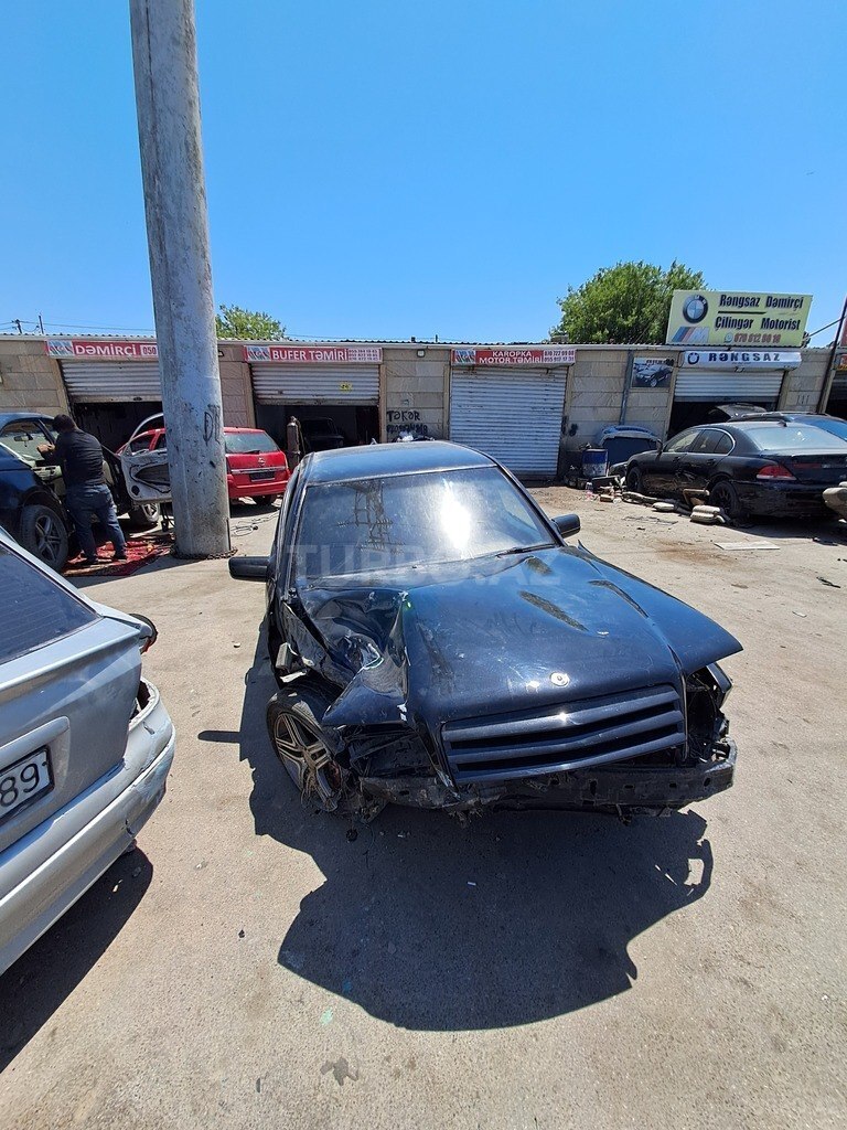Mercedes C 180