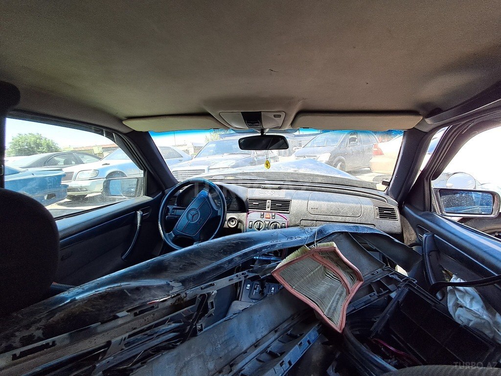 Mercedes C 180