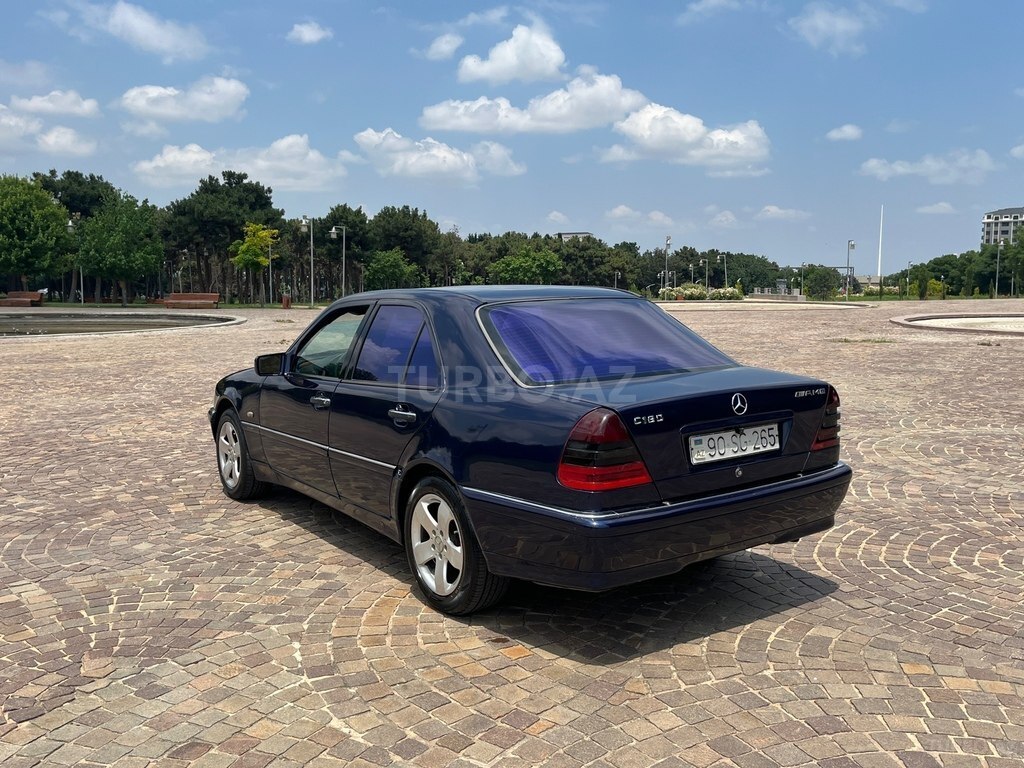 Mercedes C 180