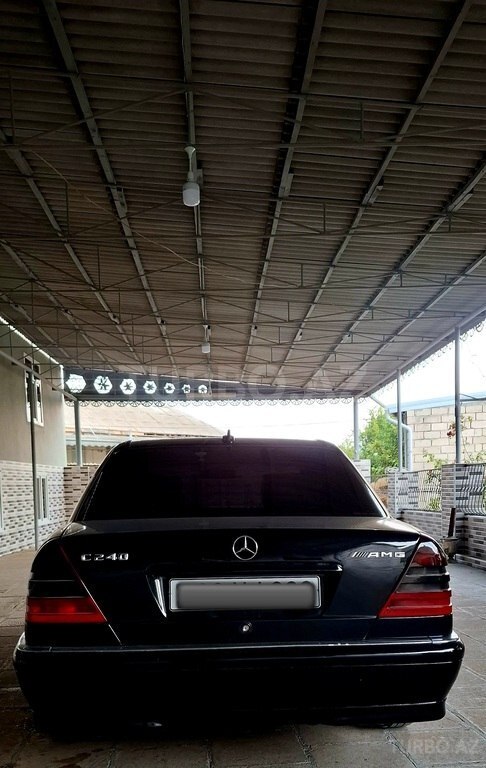 Mercedes C 240