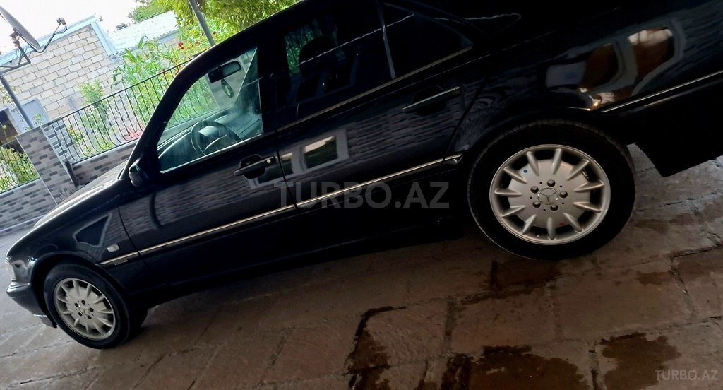 Mercedes C 240