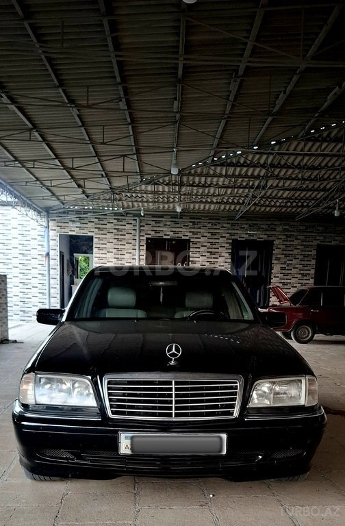 Mercedes C 240