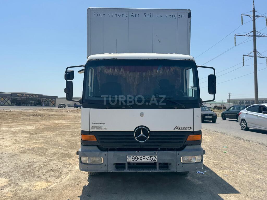 Mercedes 1217