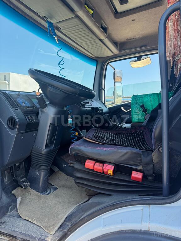 Mercedes 1217