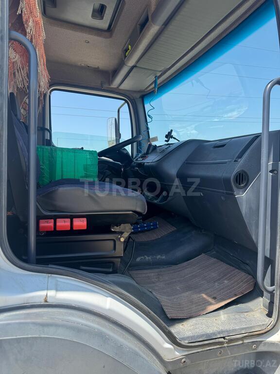 Mercedes 1217