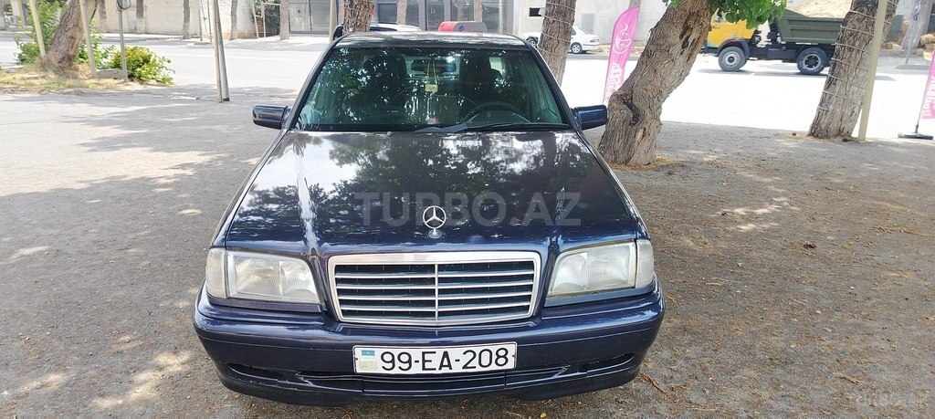 Mercedes C 180