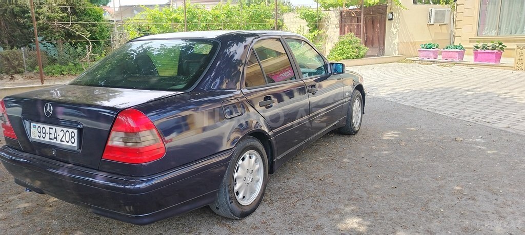 Mercedes C 180