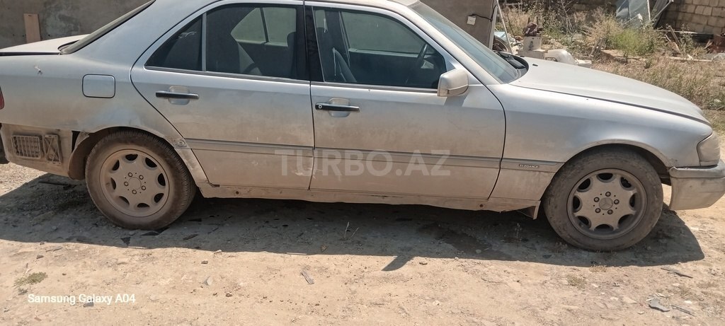 Mercedes C 180