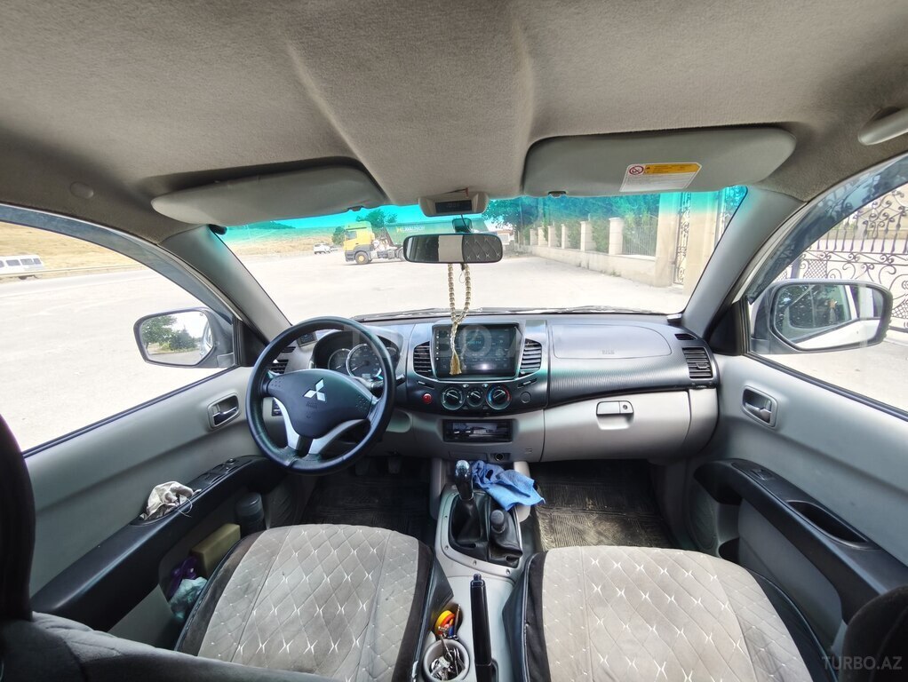 Mitsubishi L200