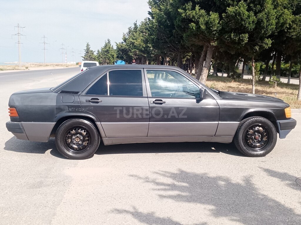 Mercedes 190